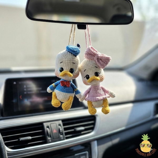 Adorno para coche de ganchillo con forma de Donald Daisy, hecho a mano, un bonito accesorio para parejas