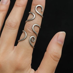 Silver Arthritis Splint Ring, Adjustable Spiral Joint Support Ring for RA and EDS, Elegant Finger Splint, Functional Jewelry