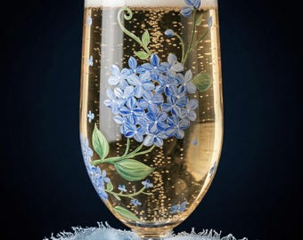 Personalized Hydrangea Champagne Flute,Hand Painted Blue Floral Glass,Wedding Toast Gift,Something Blue Bridesmaid,Mom Gift,Dishwasher Safe