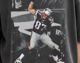 Comfort Colors Rob Gronkowski 87 Shirt, Vintage New England Football Graphic Tee, Tight End Game Day Shirt