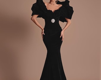 Schwarzes schulterfreies Abendkleid: Meerjungfrau-formales Kleid mit Kristall-Detail