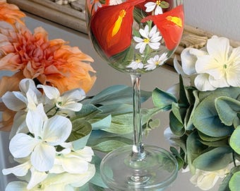 Handbemaltes Weinglas mit Calla-Lilien-Motiv, saisonales Stielglas für Thanksgiving, botanische Herbstdekoration