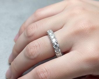 2 Karat Rundschliff Moissanit Diamant Eternity Band Verlobungsring, 14k Weißgold vergoldet