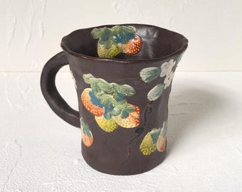 Erdbeer Tasse Jingdezhen Schwarzer Ton 500ml Handgekniffen & bemalte Unterglasur Kunst Kaffeetasse