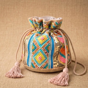 Bolso Potli Boho con Cuentas en Tonos Pastel, Bolso Cubo con Cordón y Borlas, Bolso Cruzable para Festivales, Bolso Boho Tribal Colorido para Mujer Regalo