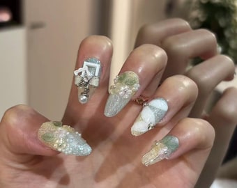 Mintgrün Glitzer Perle Bogen Drücken Sie auf die Nägel, 3D Blatt Mandel Gefälschte Nägel, Fairycore Elegante Handgefertigte Nagelkunst