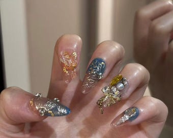 Blau Gold Farbverlauf Schmetterling Presse auf den Nägeln, glitzernde Strass Perle Mandel Gefälschte Nägel, Luxus Y2K Handgefertigte Nagelkunst