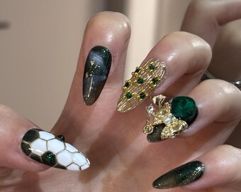 Smaragd Schildpatt Drücken Sie auf die Nägel, 3D Luxus Gold Mandel Nägel, Handgefertigte Gefälschte Nägel, Gothic Elegante Nagelkunst