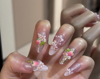 Pink Glitter Erdbeere Floral Press On Nails, 3D Daisy Bow Mandel Gefälschte Nägel, Süße Cottagecore handgemachte falsche Nägel