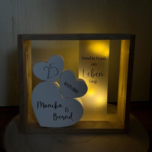 Erinnerungsrahmen Silberhochzeit mit Licht als Geschenk für Ehepaar oder Eltern
