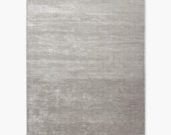 Handloom Silk Viscose Rug: Soft Grey, Modern Minimalist