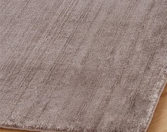 Handloom Silk Rug: Mink Brown, Soft Shimmer, Minimalist Style