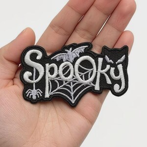 Parche bordado espeluznante / Parche de telaraña de Halloween / Parche de gato negro y murciélago / Parche gótico para coser / Parche para chaqueta de la temporada de Halloween
