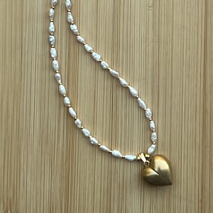 Gold Heart Necklace, Freshwater Pearls with gold beads, Pearl Heart Necklace, Heart Pendant, Fashion Jewelry Accessories, Summer Jewelry.