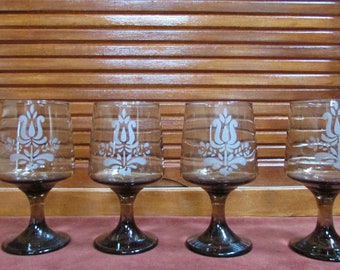 Pfaltzgraff Village Brown Wine Glasses Vintage Made in USA Early American Pattern 1970s Stemware Barware Smoke Brown Pfaltzgraff  Set of 4
