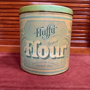 Fluffy Flour ヴィンテージ ブリキ缶 Fluffy Flour Tin - Etsy