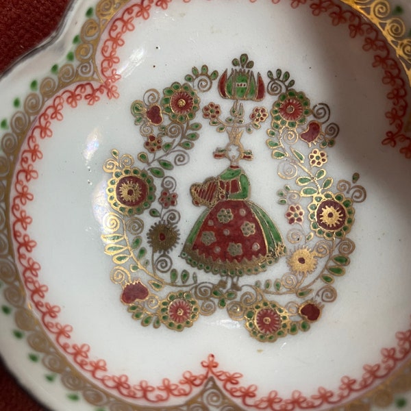 Porcelain ring dish made in Austria