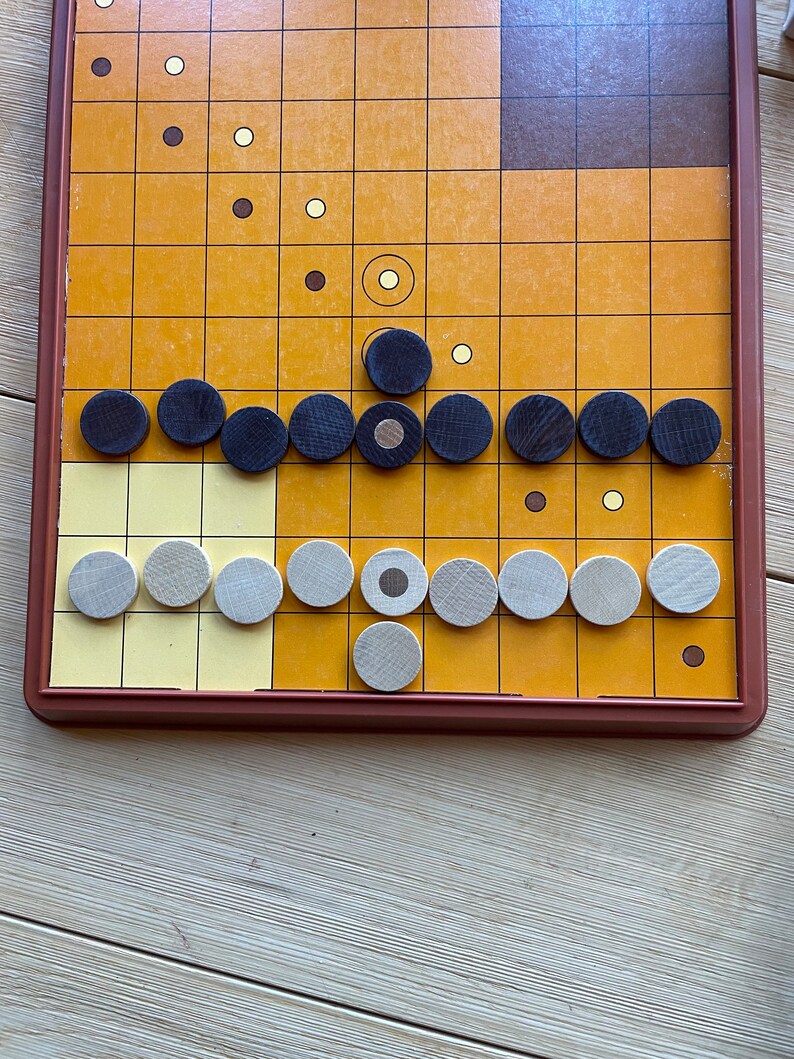 Vintage 1978 Outwit Game - Etsy