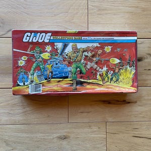 Vintage GI Joe action figures collectors case