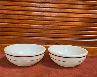 Vintage Pyrex cereal bowls