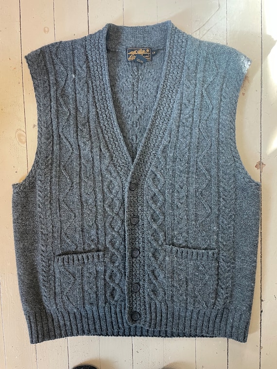 Vintage 90s wool vest cableknit pockets grandpa o… - image 2