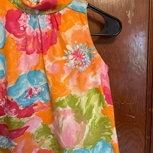 Vintage 60s sleeveless top watercolor floral mock neck top