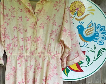 Vintage 80s shirtwaist dress off white with pink floral pattern 50/50 shoulder pads pockets blousy top full skirt The American Shirt Company