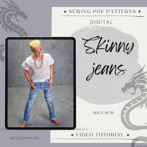 Könnte beinhalten: Digitales Schnittmuster für Skinny Jeans, mit einer männlichen Puppe in zerrissenen blauen Jeans und einem weißen Mesh-Top. Das Bild enthält den Text "Skinny jeans" und "Male MTM". Der Hintergrund ist hellgrau mit Drachenillustrationen.