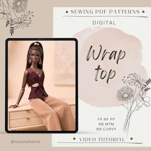Könnte beinhalten: Digitales Schnittmuster für ein Wickeloberteil, mit einer Puppe, die das Oberteil trägt. Das Bild enthält den Text "Wrap top", "Sewing PDF Patterns" und "Video Tutorial". Die Puppe trägt ein bordeauxrotes Wickeloberteil und eine beige Hose.