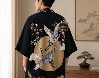 Kimono cárdigan japonés con grullas, haori floral negro, chaqueta yukata ligera, estilo urbano de anime, prenda unisex para el verano.