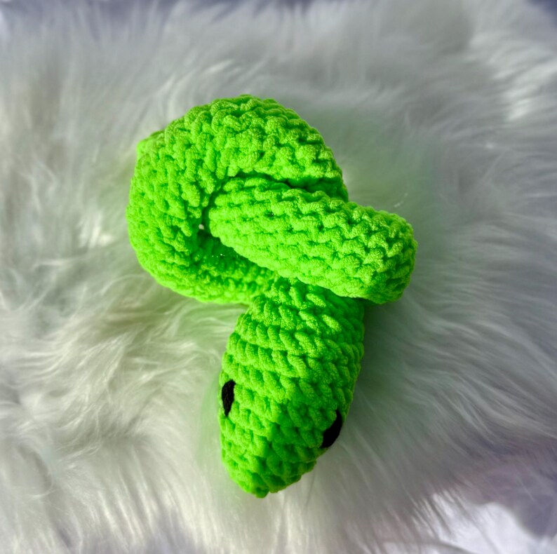Amigurumi serpent au crochet coloré - Peluche faite main, mignonne, câline, cadeau unique pour les enfants et les collectionneurs image 4