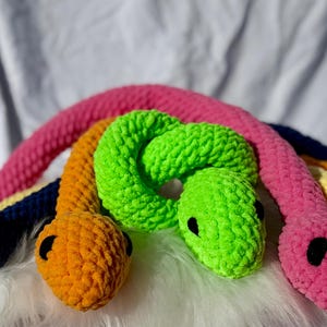 Amigurumi serpent au crochet coloré - Peluche faite main, mignonne, câline, cadeau unique pour les enfants et les collectionneurs image 2