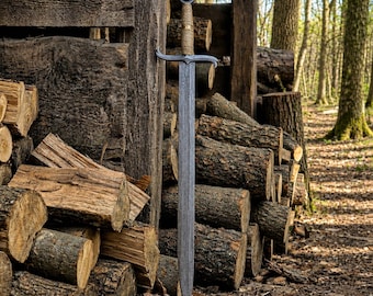 Handmade Damascus Steel sword: 38" Medieval Knight Cosplay Blade with Scabbard