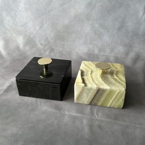Luxury Marble & Onyx Jewelry Box with Gold Knob – Natural Stone Trinket Box, Elegant Vanity Storage, High-End Keepsake Gift