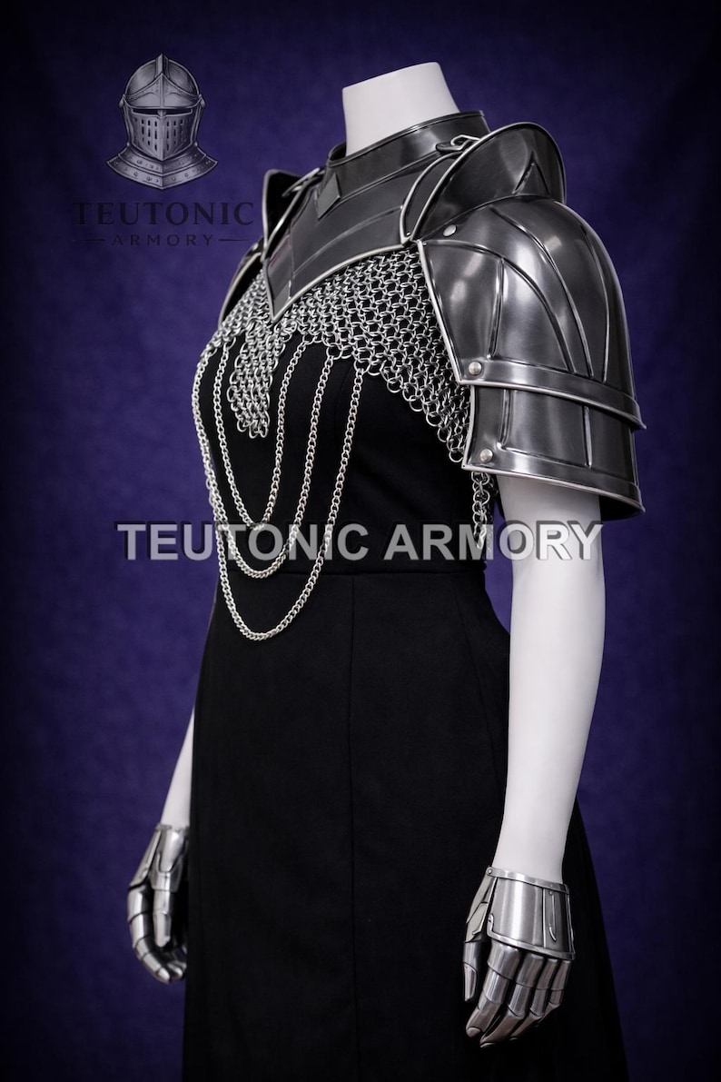 Lady Knight Shoulder Armor: Medieval Female Warrior Pauldrons & Gorget ...