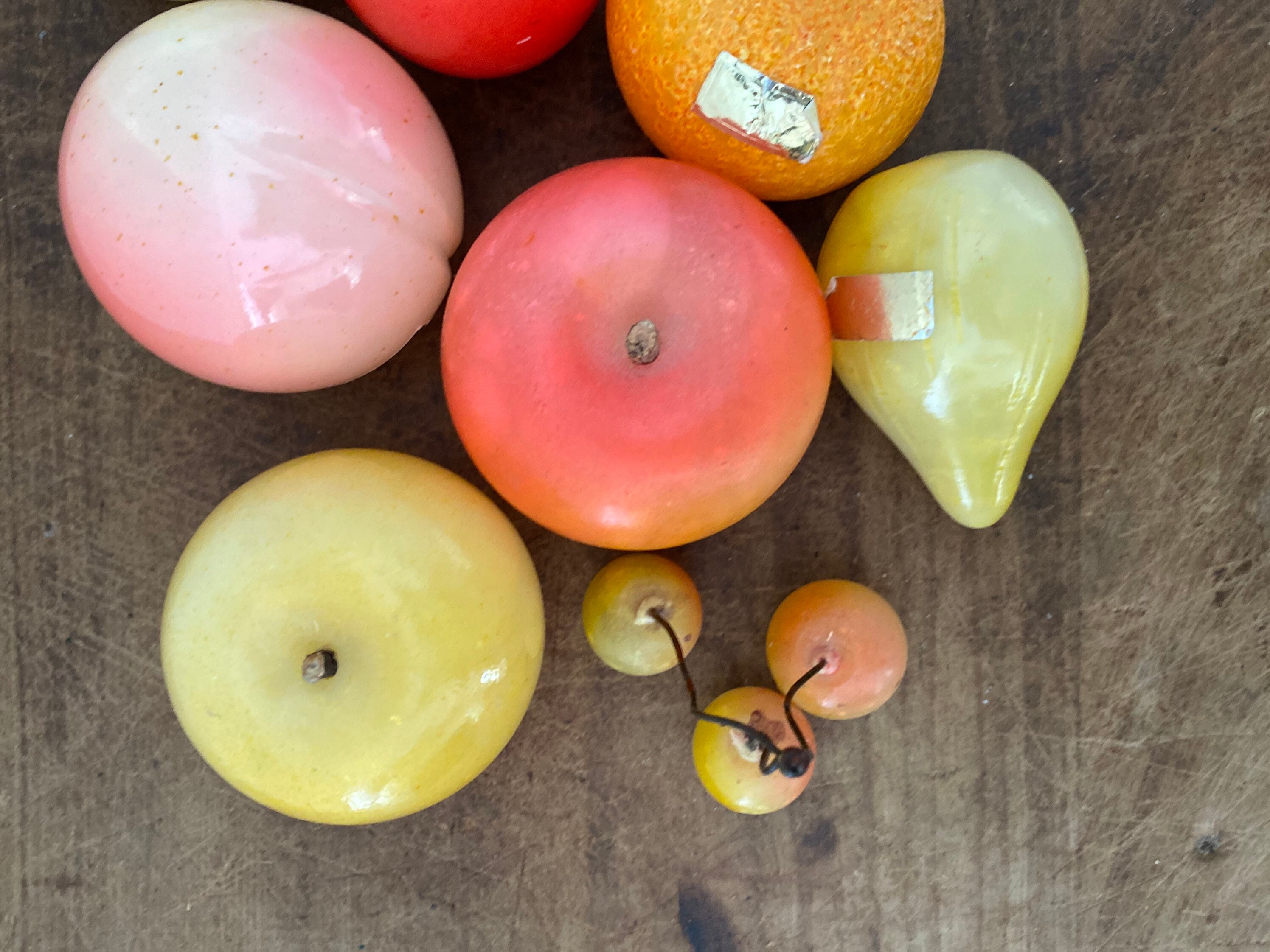 Lot De 18 Fruits Vintage En Albâtre Italien – Années 50/60 – Déco MCM – Occasion