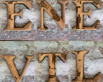 Antique letter / Marquee