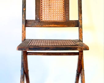 Vintage wooden folding chair / One chair