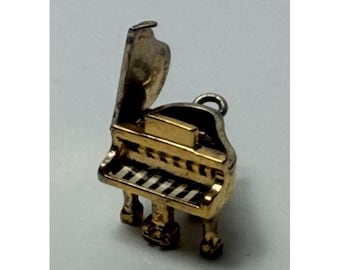 Vintage Gold Sterling Silver GRAND PIANO Charm Pendant Top Opens Enamel