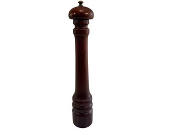 Molinillo de pimienta vintage MCM M F Florenace de madera con tapa de latón de 15 pulgadas.