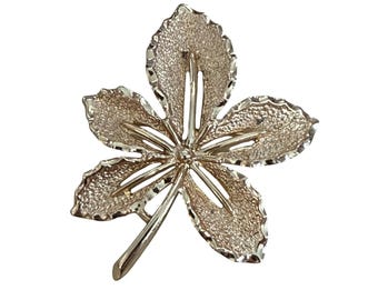 Vintage Sara Coventry Gold-Tone Vintage Leaf Brooch Pin Signed Exquisite 2"