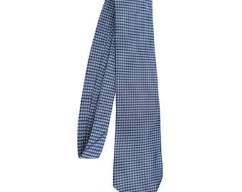 Nautica Herrslips i siden med geometriskt mönster, 137 cm, blå och silver, tillverkad i Mexiko