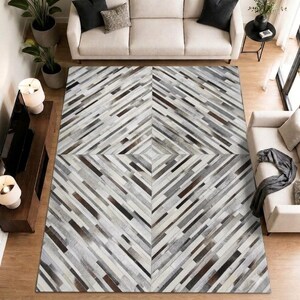 Geometric Diamond Patchwork Cowhide Rug – Handmade Grey White Brown, Modern Chevron Pattern Carpet”for livingroom home decor western rug
