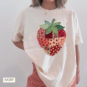 Strawberry Shirt, Patchwork Quilted Farmhouse Berry Tee, Rustic Gingham Floral Cottagecore Aesthetic, Vintage Print Comfort Color Shirt