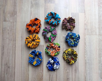 Coleteros coloridos con estampado africano – Gomas para el cabello Ankara hechas a mano (tamaño estándar)