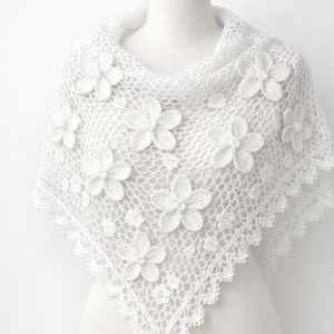Patrón de chal de ganchillo en PDF / Chal triangular de encaje floral blanco / Chal de novia para bodas