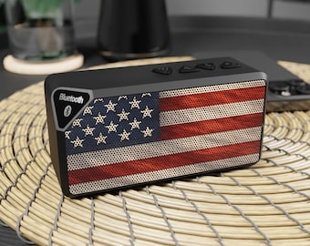 Caixa de Som Bluetooth Vintage com a Bandeira Americana | Caixa de Som Portátil Patriótica