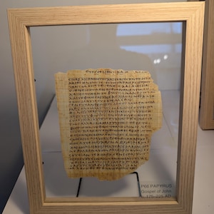 P66 Evangelio de Juan 1 / Réplica de códice – Página doble / Manuscrito cristiano primitivo / Griego koiné / Año 200 d. C. en papiro egipcio
