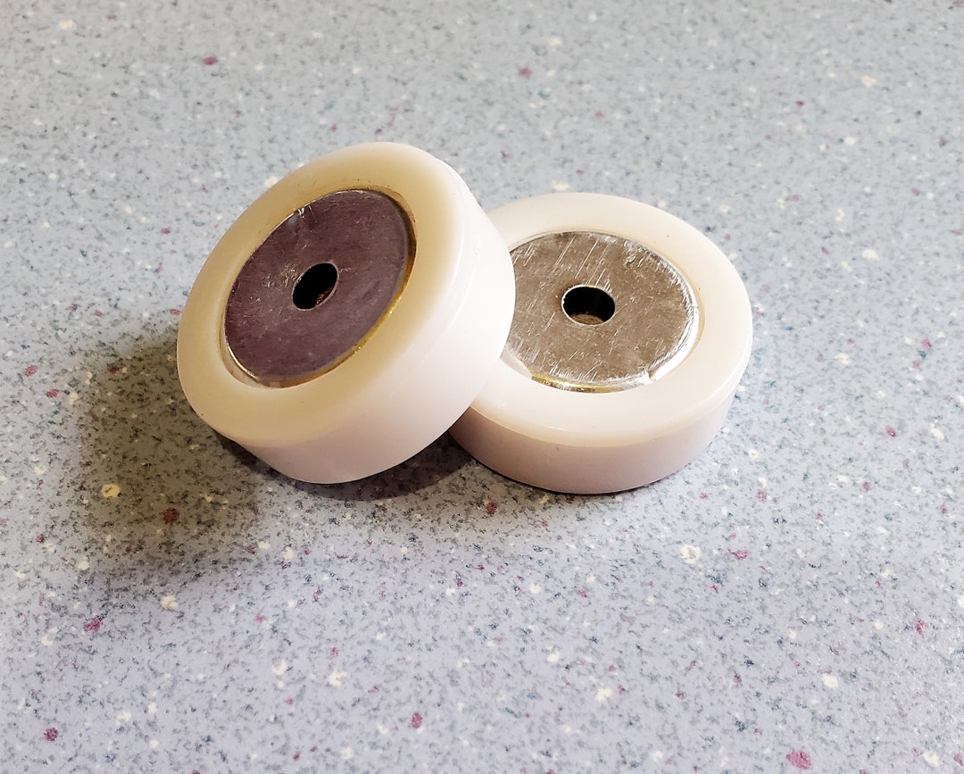 NEW Three Christmas Song Medley Touch Button Music Box Plastic With