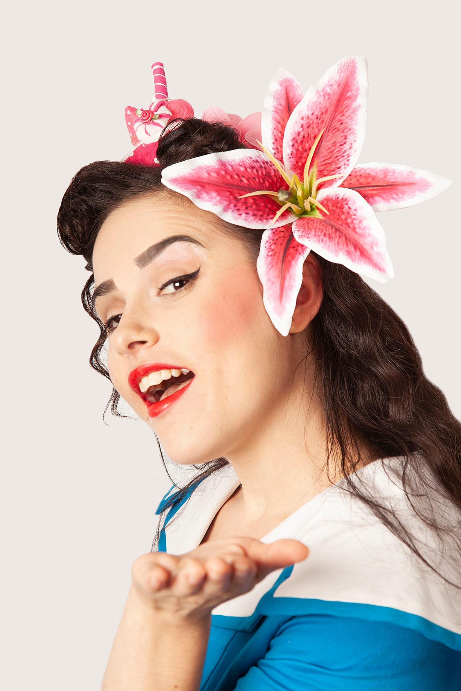 stargazer lily hair clip